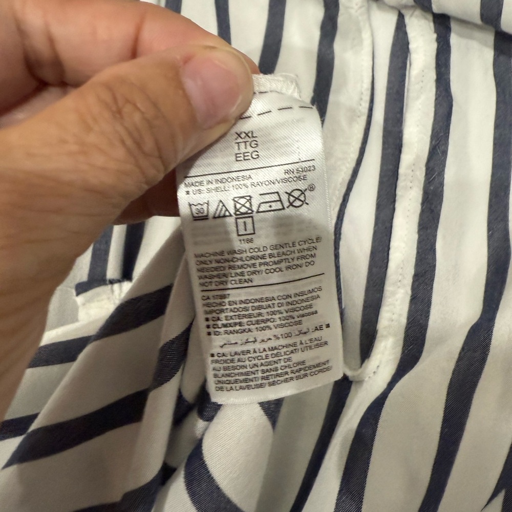 Old Navy Rayon Striped Tank Top
**In very good condition** - Picture 3 of 5